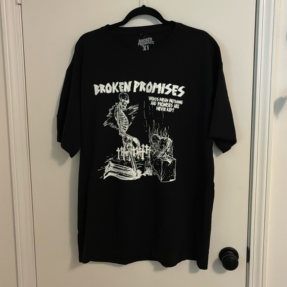 Broken Promises Skeleton Short Sleeve T Shirt - Picture 1 of 4